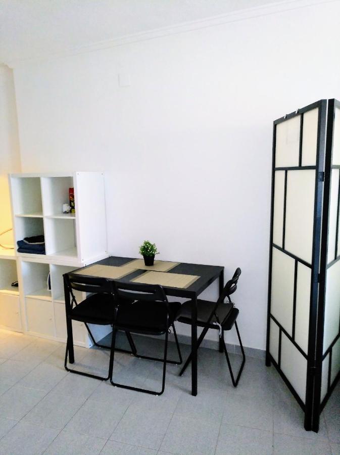 Estudio Comodo En ตอร์เรเวียคา ภายนอก รูปภาพ